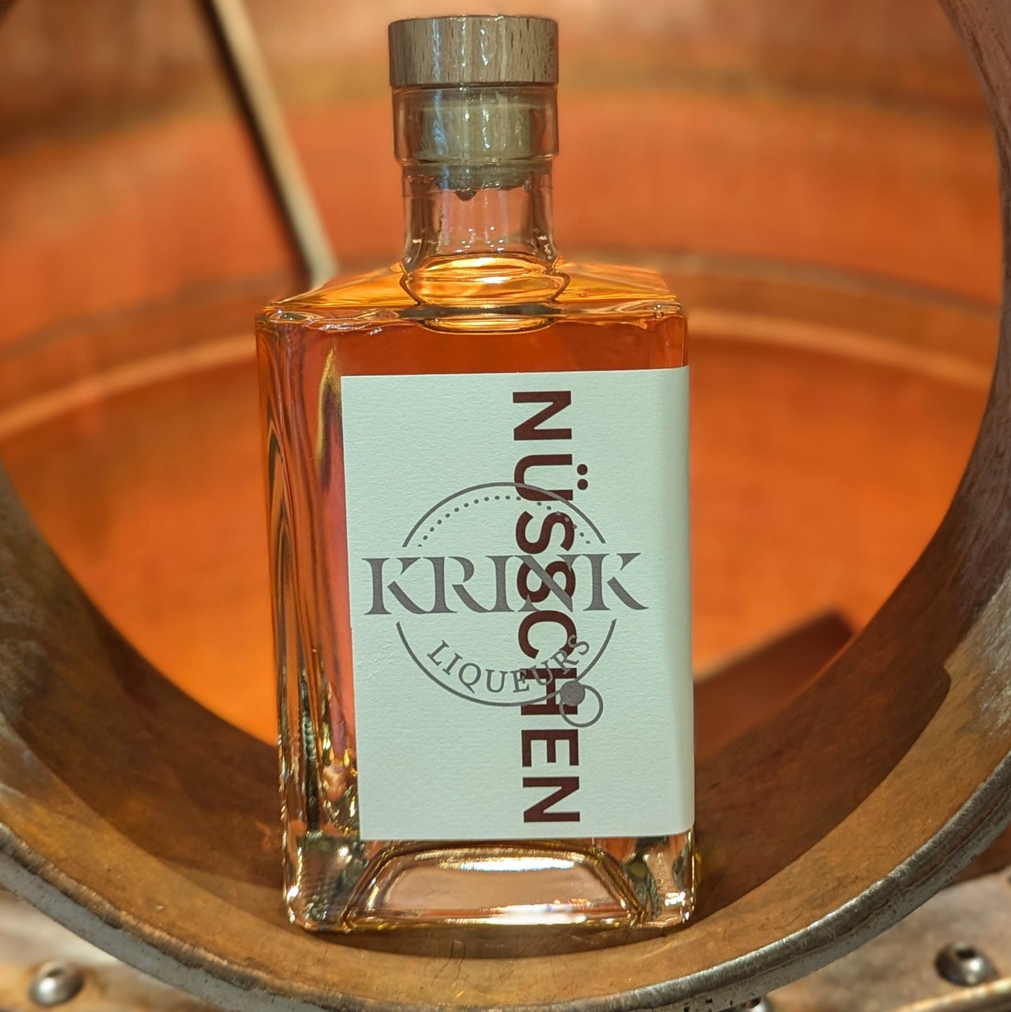Haselnuss Likör aus der POTT.STIL Brennerei. Krink Liqueurs Nüsschen